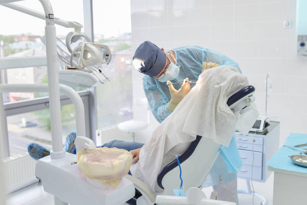 Best Cosmetic Emergency Dentistry in Sauk Vlage, IL